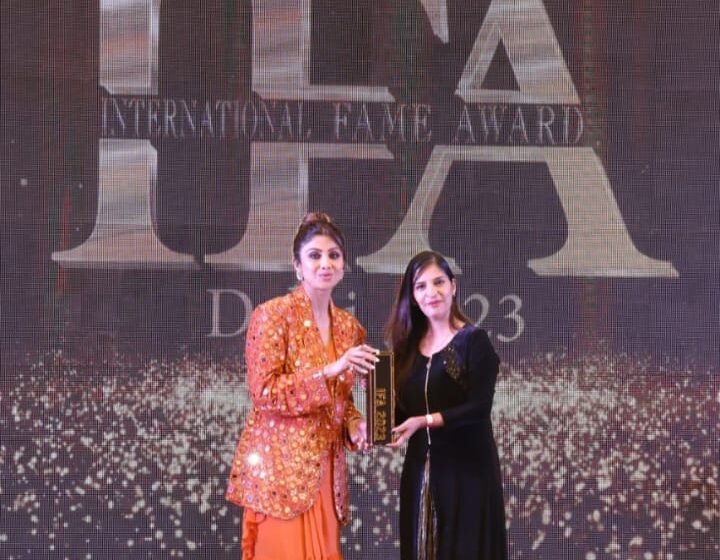  बॉलीवुड अभिनेत्री श्रीमती शिल्पा शेट्टी कुंद्रा, द्वारा “दिल्ली इंटरनेशनल फेम अवार्ड 2023 का सर्वश्रेष्ठ सम्मान