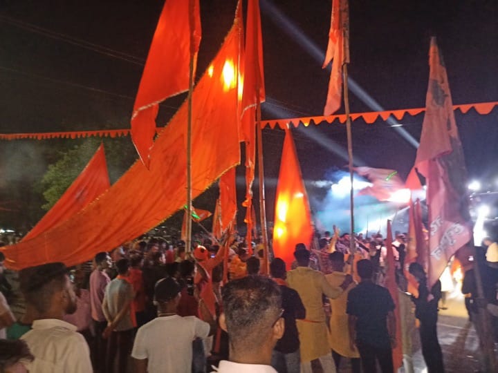  विश्व हिंदू परिषद हनुमान जन्मोत्सव की रैली की तैयारी में जूटा! 